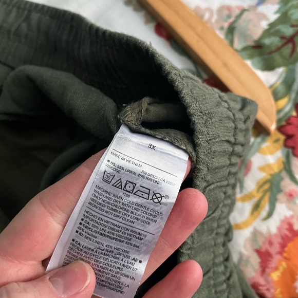 old navy linen crop pant in arugula - Picture 5 of 5